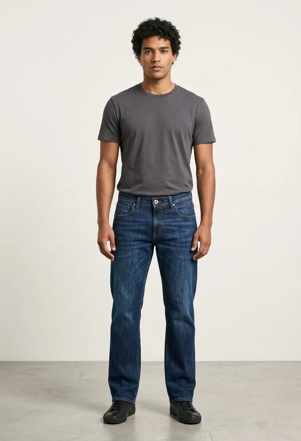 Jeans de mezclilla para hombre en dark stone corte slim fit, pantalón azul con efecto desgastado natural, Sherman Morgan.