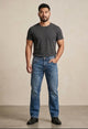 Jeans de mezclilla para hombre en lavado doble stone corte recto, pantalón azul con efecto desgastado natural, Sherman Morgan.