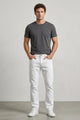 Jeans de mezclilla para hombre en teñido blanco corte slim fit, Sherman Morgan.