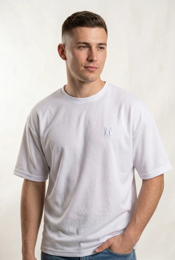 Playera oversize hombre blanca textura waffle con bordado de Zak Boston Terrier Sherman Morgan