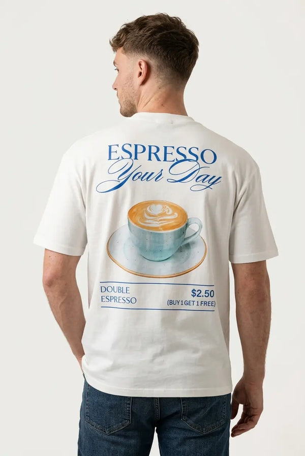 Playera oversize hombre blanca con estampado de espresso en la espalda, algodón 230 g/m²