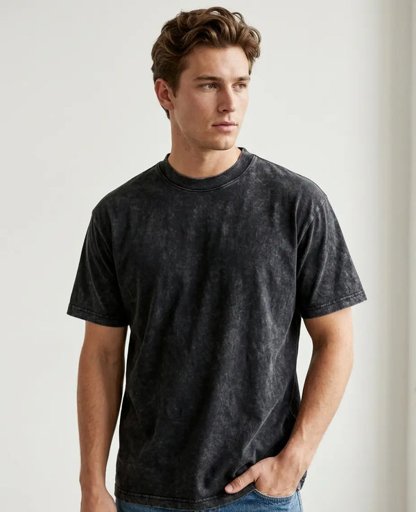 Playera oversize hombre negra deslavada 100% algodón cuello redondo efecto envejecido
