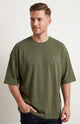 Playera verde oversize para hombre en tela de piqué, camiseta de corte relajado con logotipo 'ZAK' bordado en el pecho, Sherman Morgan.